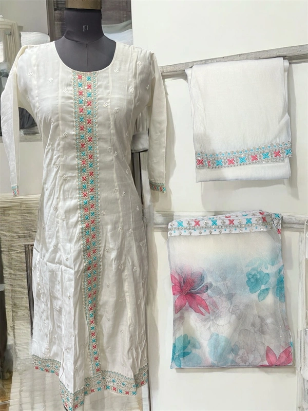 RASPBERRY White  Kurta with Colorful Embroidery & Printed Dupatta - off white, XL