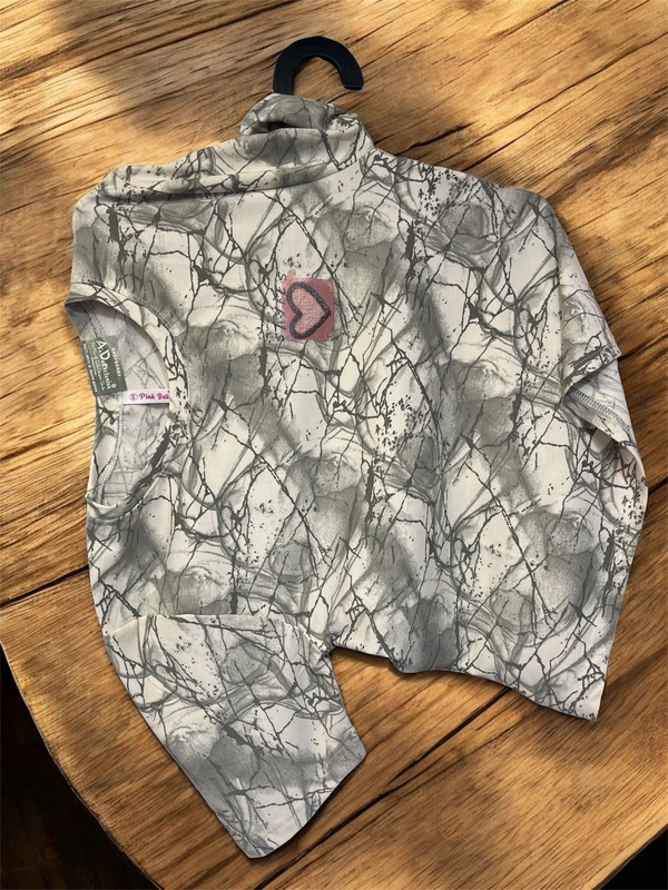 Korean Trendy Marble Print Half Sleeve T-Shirt with Heart Patch for Women - printed, L