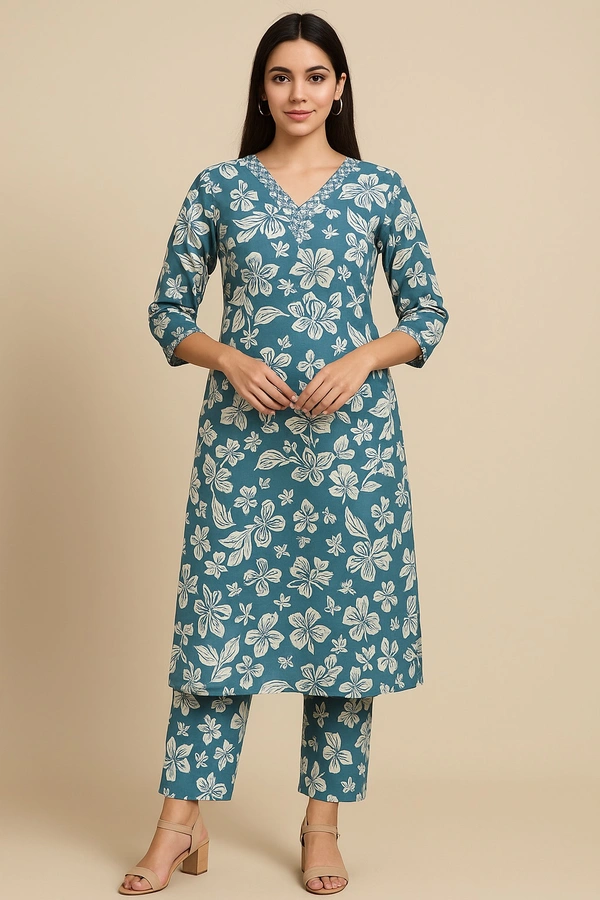 Raspberry  Blue & Multicolor Floral Printed Cotton Suit Set (4XL–7XL) - 5XL/50, Te Papa Green