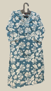 Raspberry  Blue & Multicolor Floral Printed Cotton Suit Set (4XL–7XL) - 5XL/50, Te Papa Green