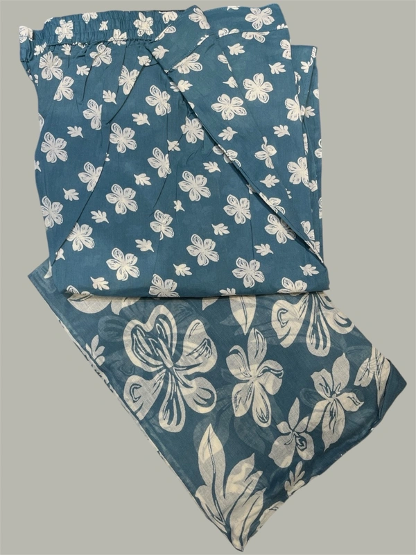 Raspberry  Blue & Multicolor Floral Printed Cotton Suit Set (4XL–7XL) - 5XL/50, Te Papa Green