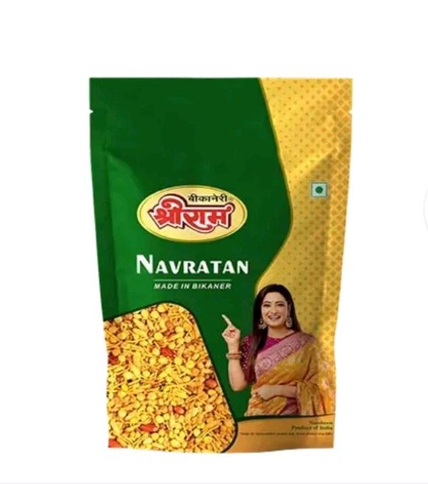 Shree Ram Nawratan Namkin 1 Kg
