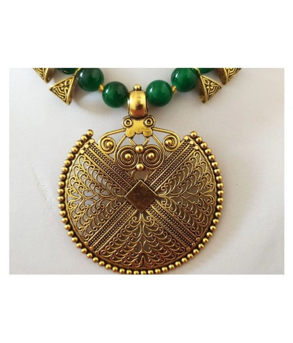 Lotus - Gold Brass Necklace Set ( Pack of 1 ) ( maa tara market ) - gold