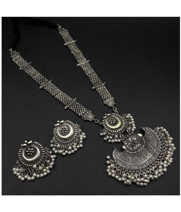 PUJVI - Silver Alloy Necklace Set ( Pack of 1 )( maa tara market ) - silver