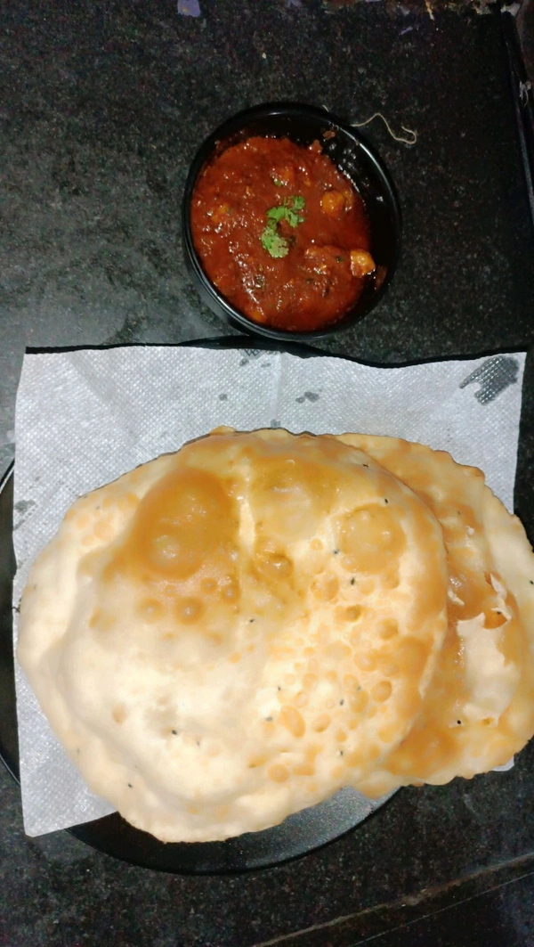 छोलू भटूरे