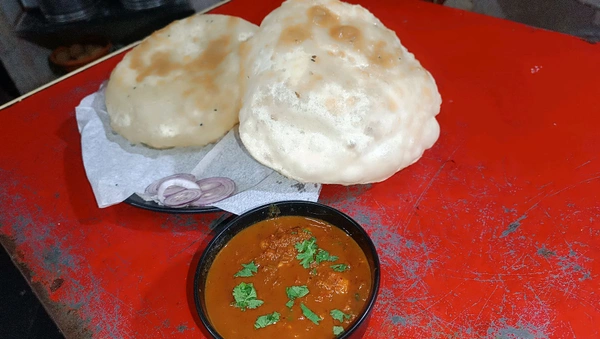 छोलू भटूरे