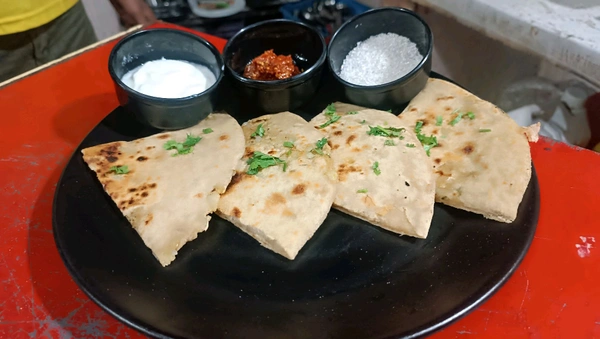 आलू पराठा