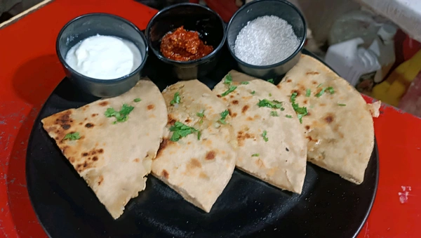 आलू पराठा