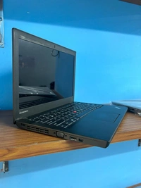 Lenovo ThinkPad TX240 Intel Core i5-5300U - 13", Black