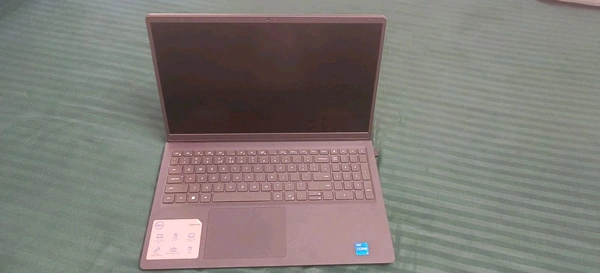 Dell Inspiron 3520, Intel Core i5-1235U