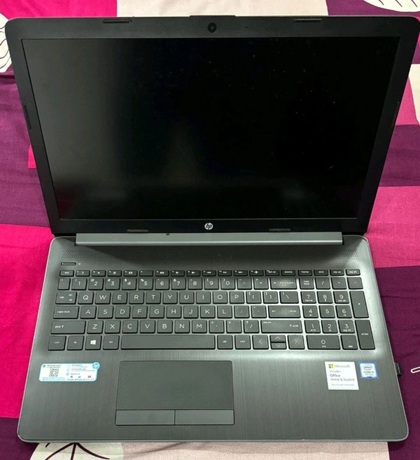 H P HP Notebook 15-da0352TU Laptop (7th Gen Core i3)