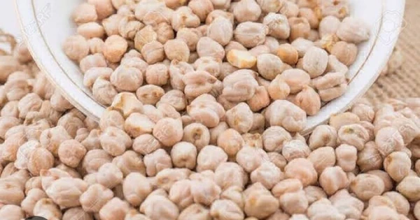 Safed Chana Medium - 500 GM