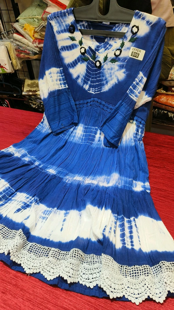 nfs11167019 - Blue, L
