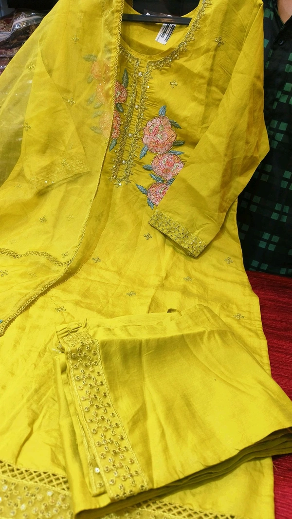 nfs4912 - mustard, L