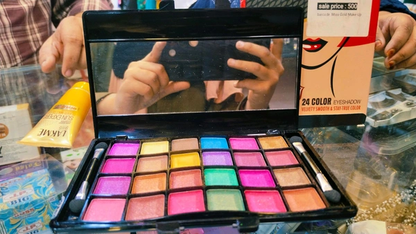  miss gold eyeshadow palette 
