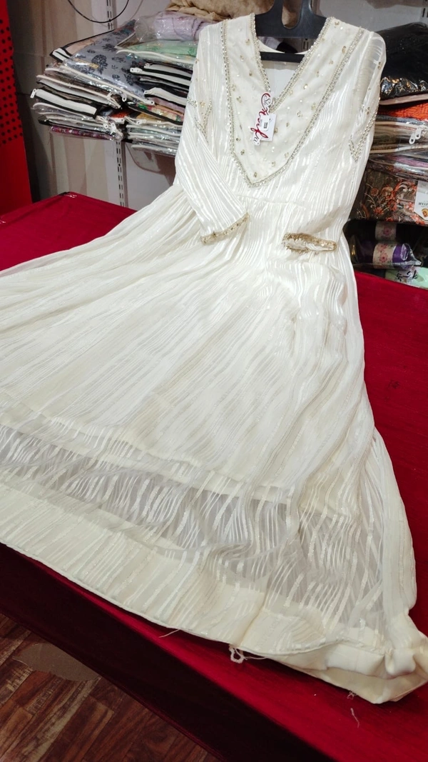 nfs 4570
 - L, White