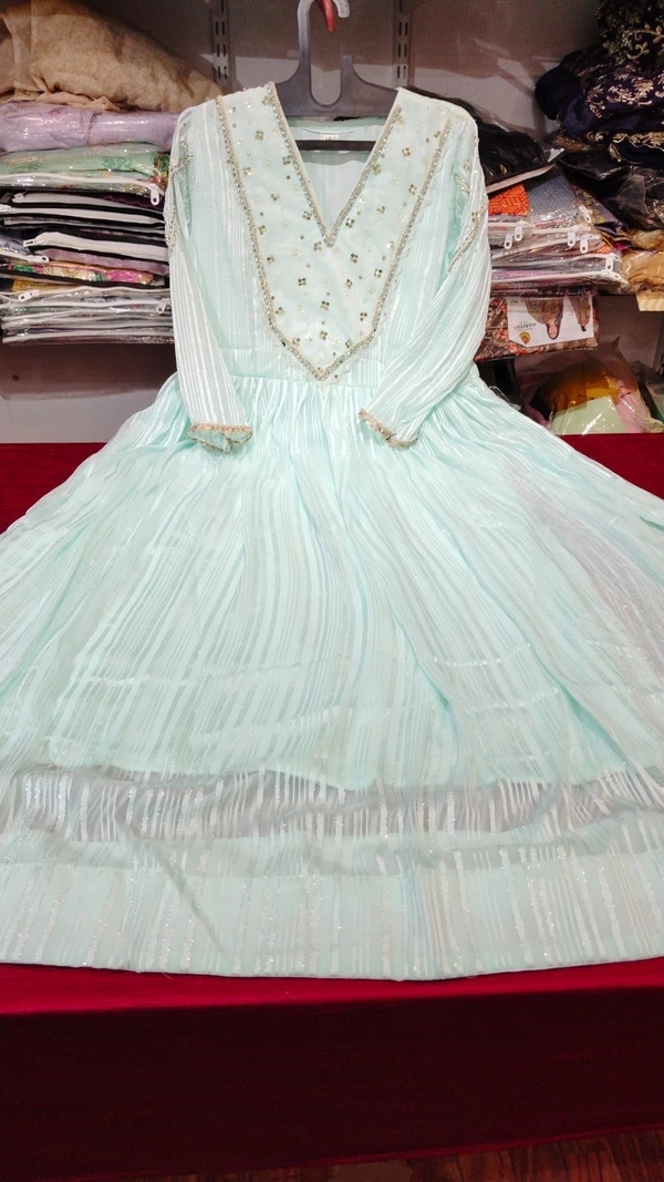 nfs 4570
 - M, sky blue