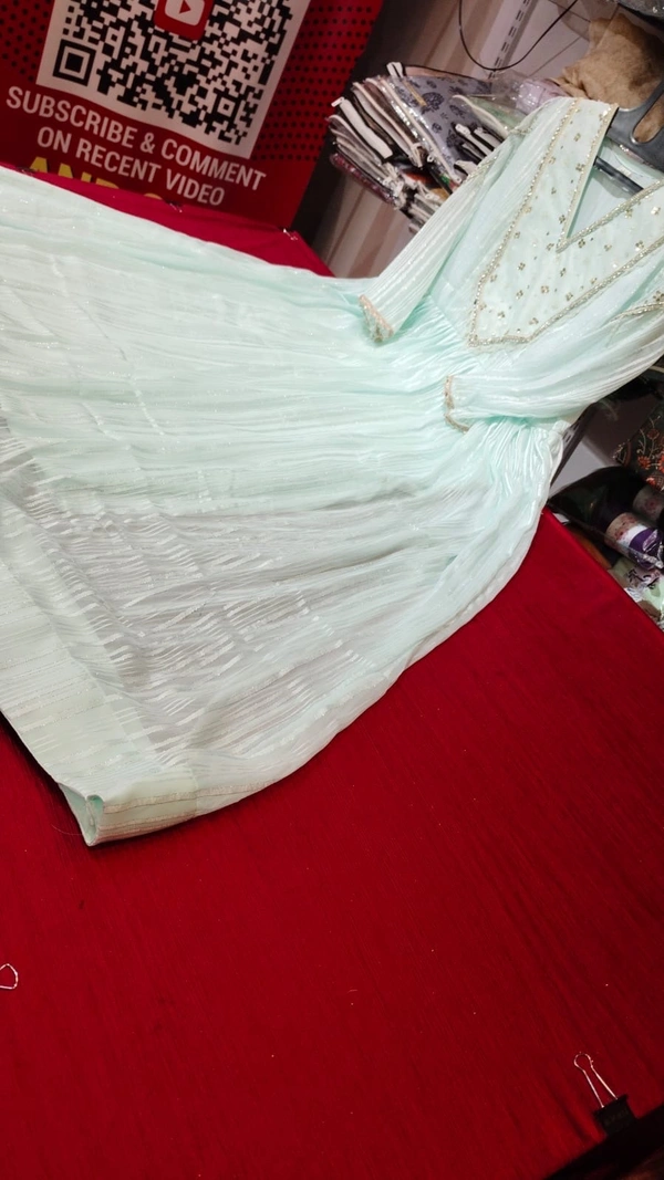 nfs 4570
 - M, sky blue