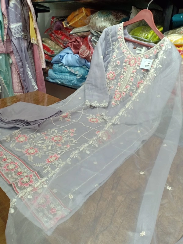  Nfs.alizeh 166
 - Xxl