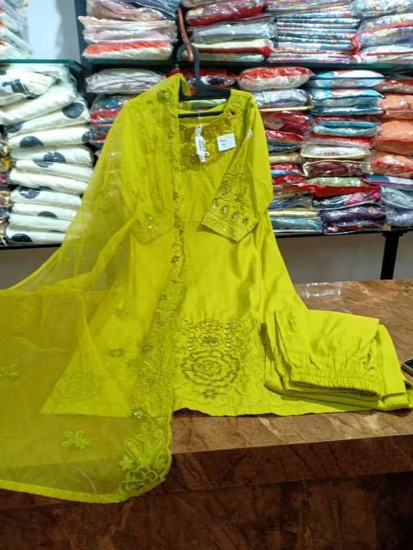 Nfs 4907 yellow 
 - L