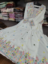 nfs 3561 white 
 - Xxl