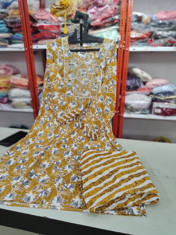 1000 ke 3 suits 
 - 6xl