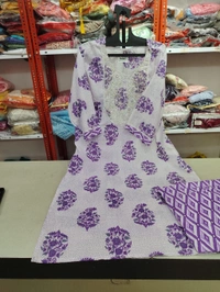 1000 ke 3 suits 
 - 4xl