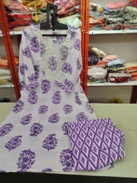 1000 ke 3 suits 
 - 4xl