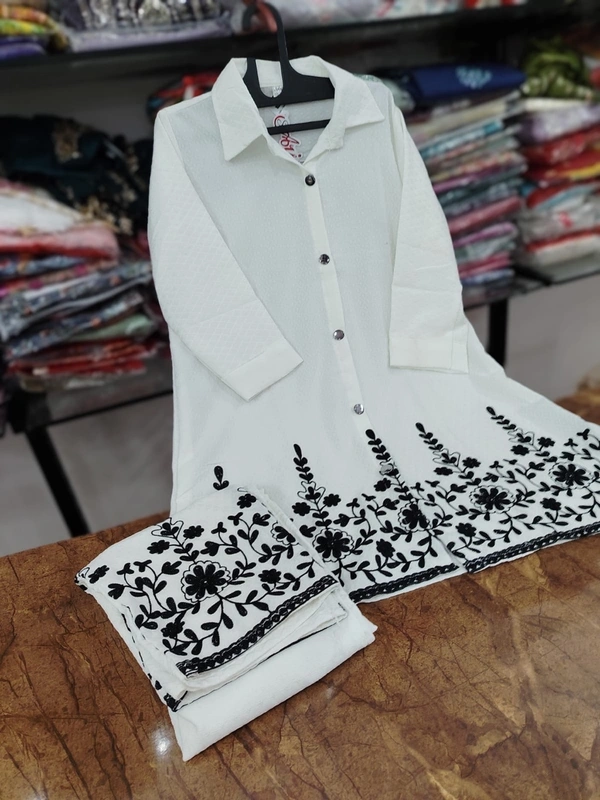 nfs 3834 white 
 - Xl