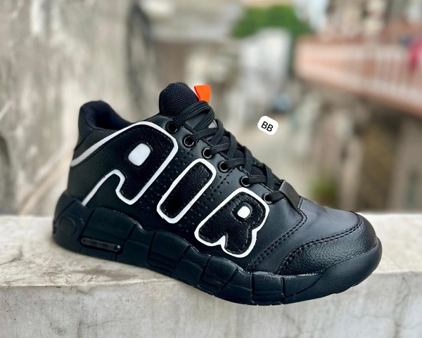Nike AIR Shoes  - 7, Black