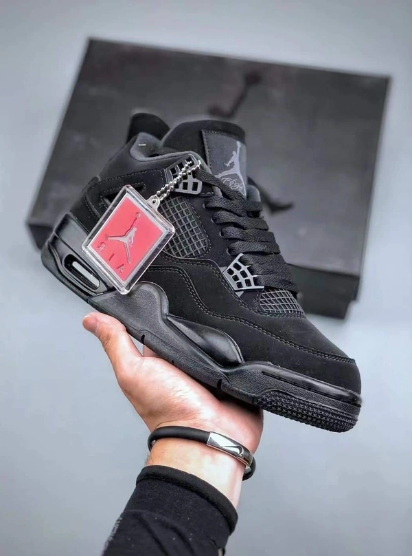 Nike Air Jordan 4 Retro - Black, 10