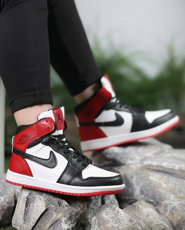 Nike Air Jordan 1 - Red, 6