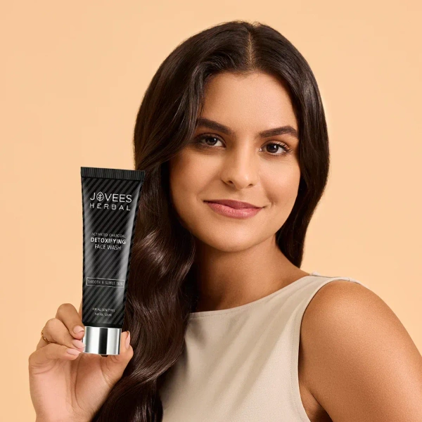 JOVEES HERBAL CARE Detoxifying Face Wash - Jovees - 120ml