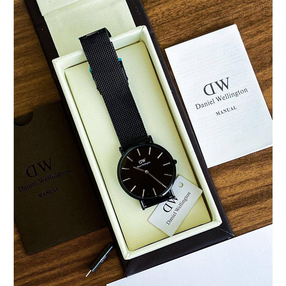 Buy Daniel Wellington Petite Round Dial Women Watch - DW00100515 Helios  Watch Store