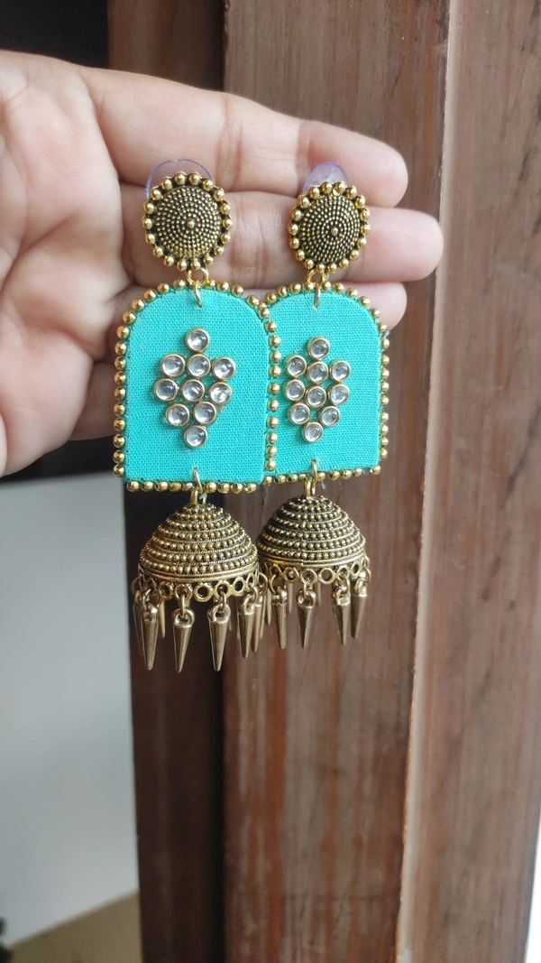 Shanya Earrings - Medium size, Gray
