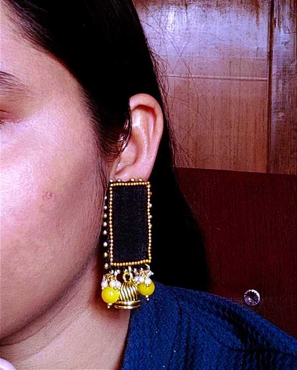Bhavya Earring - Red