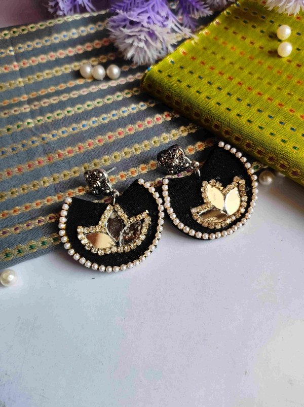 Tashi Earring - Web Orange, Medium