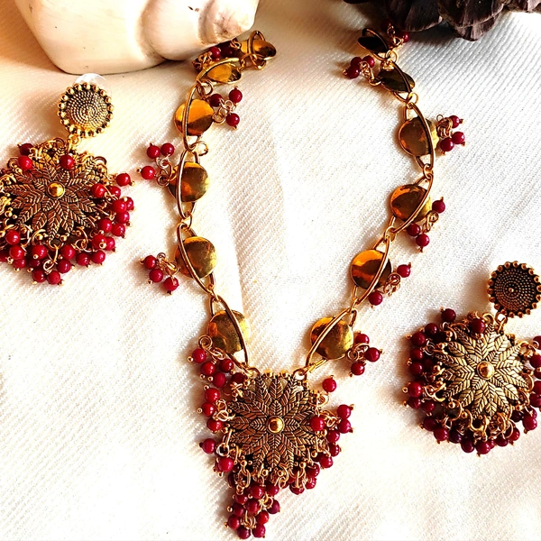 Chhaya Golden Oxide Necklace - Red, Medium size