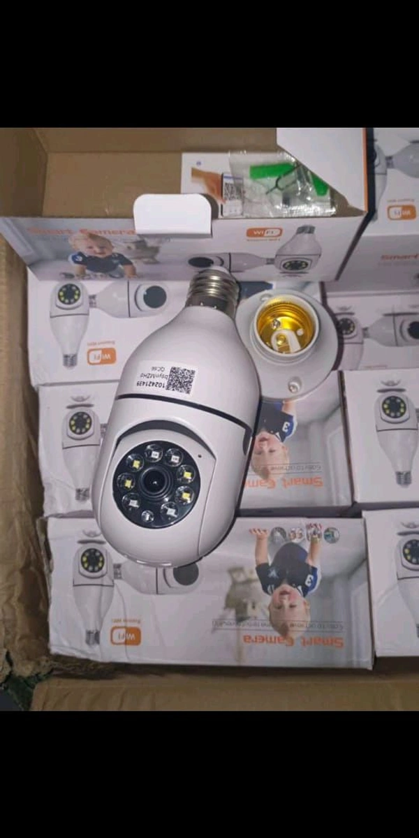 Holder CCTV WIRELESS WIFI CAMERA