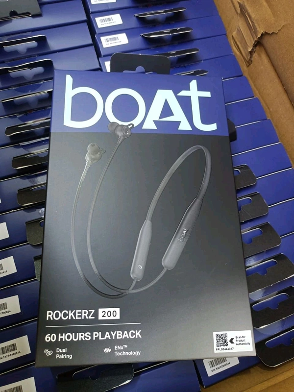 BOAT Boat ROCKER 200 Black NECKBAND  - 1 Year Warranty
