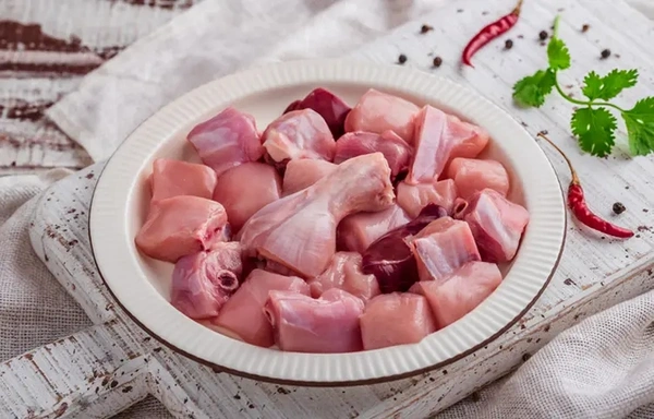 Chicken Regular Cut (Skin Off) - 1 Kg