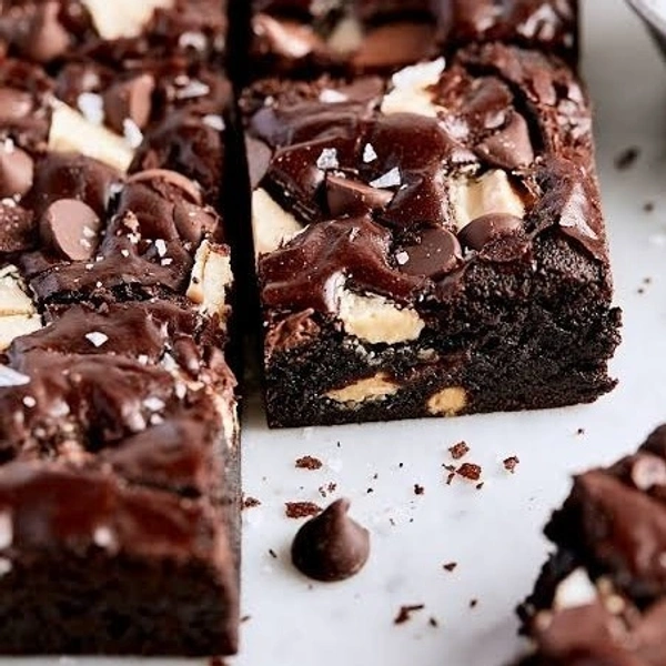 Lakvika Bakes Triple Chocolate Brownie - 250g