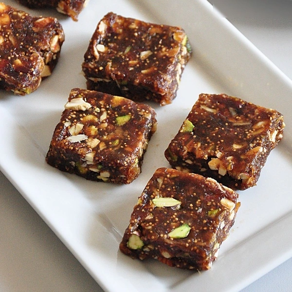 Dates Burfi - 10 Pieces