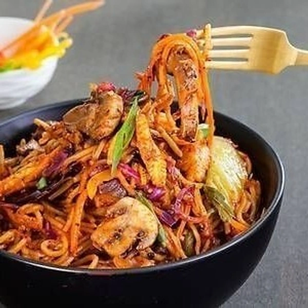 Schezwan Mushroom Noodles