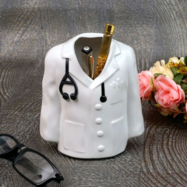 Doctor Coat Pen Stand - White
