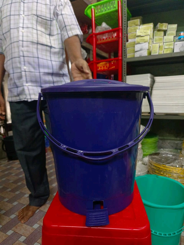 12pcs Pedal bin-108 Rs88