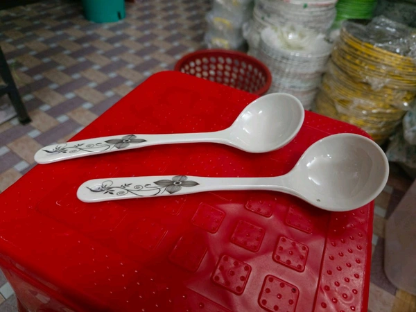 72pcs Round spoon Single Rs18 Per Pcs