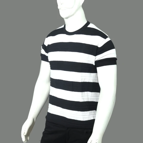 BLACKSANDWHITE Black and White Striped T-Shirt - M