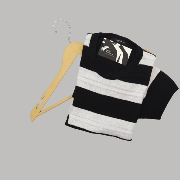 BLACKSANDWHITE Black and White Striped T-Shirt - M