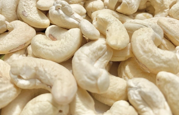 CASHEW REGULAR..జీడిపప్పు గుండ్లు  - 100g